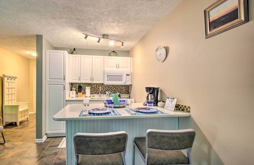 Wintergreen Apartment | Wintergreen Resort Studio w/Deck & Ski-out Access