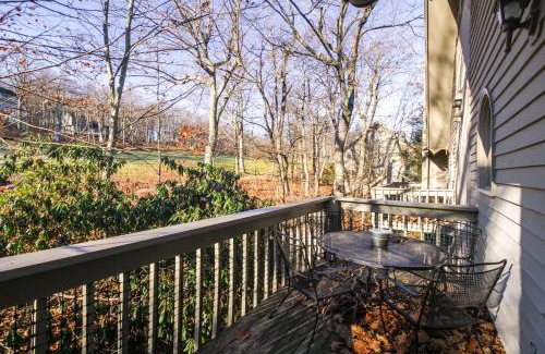 Nellysford Apartment | Wintergreen Ski Resort Condo with Golf Access!