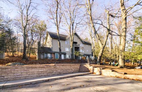 Nellysford Apartment | Wintergreen Ski Resort Condo with Golf Access!