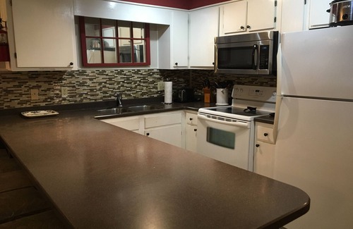 Ghent Apartment | Winterplace Condo E303