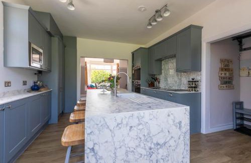 Ramsgate House | Winterstoke View-Family&Dog Friendly Beach Retreat