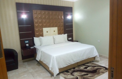 Awka Hotel | Wintess Garden Hotel and Suites