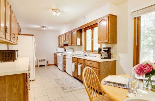 Winthrop House | Winthrop Waterfront Vacation Rental w/ Gas Grill!