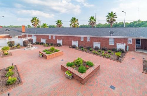 Barnwell Hotel | Winton Inn & Suites
