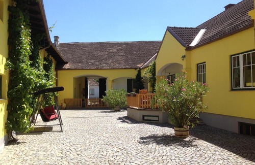 Sitzendorf an der Schmida House | Winzerhof & Gästehaus Greil