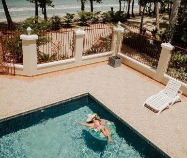 Big Creek Villa | Wiona of Villa Paraiso/Beachfront Villa & Pool