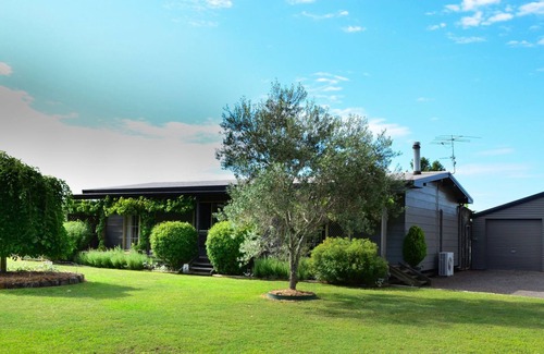 Nulkaba Cottage | Wirral Grange Vineyard & Cottage