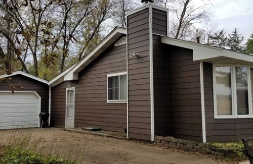 Adams House | Wisconsin Dells Waterfront: Enjoy Sunsets and Views at The River House!