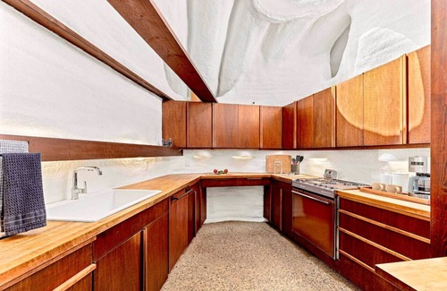 River Falls RV Rental | Wisconsin Hobbit House