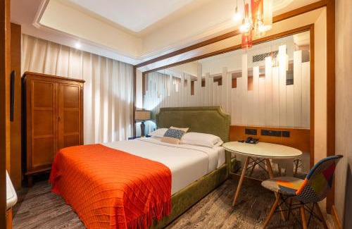 North Chaoyang Hotel | WISDOM Boutique Hotel Near the National Bird's Nest National ConventionCentre and Olympic Forest Park Just a 5-minute walk from Line 15's Anli Lu Subway Easy access tothe airport