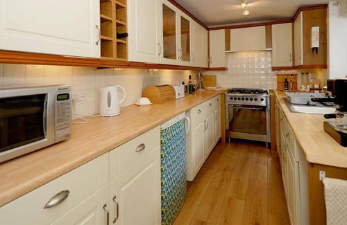 Deganwy House | Wise Folly - Three Bedroom House, Sleeps 6