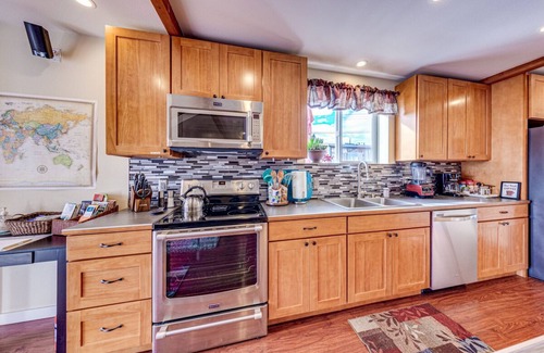 Sequim House | “Wise Old Owl Retreat – Spacious, Serene & Minutes from Every Olympic Wonder”