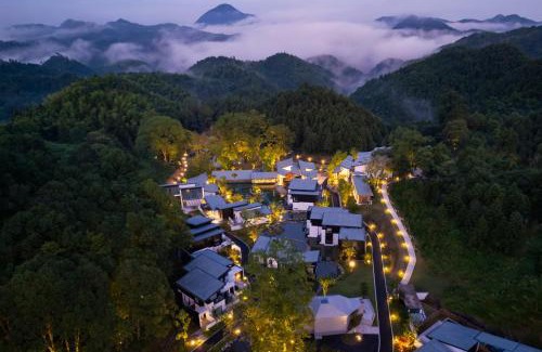 Yi County Hotel | WishGarden Resort