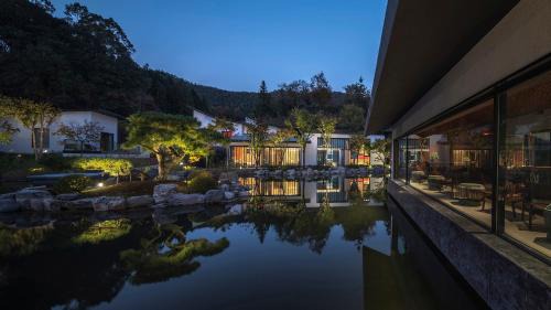 Yi County Hotel | WishGarden Resort