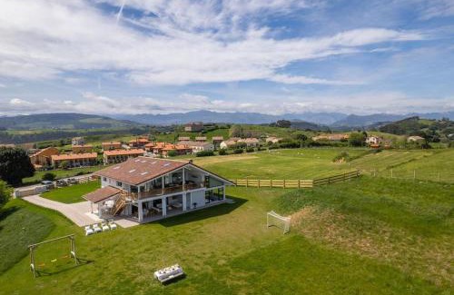 Prellezo Villa | Wishome - Villa sublime con piscina climatizada y vistas