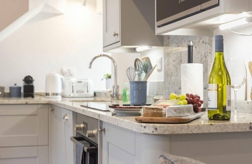 Warkworth Cottage | WISTERIA COTTAGE, family friendly, with open fire in Warkworth