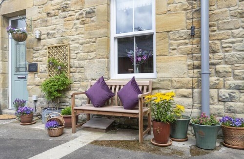 Warkworth Cottage | WISTERIA COTTAGE, family friendly, with open fire in Warkworth