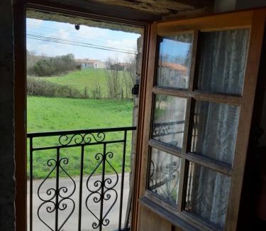 Les Adjots House | Wisteria Cottage