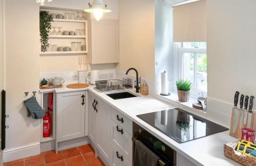 Harrogate House | Wisteria Cottage