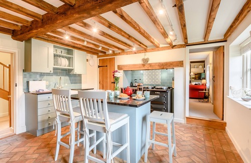 Saxmundham House | Wisteria Cottage - Snape