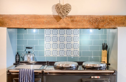 Saxmundham House | Wisteria Cottage - Snape