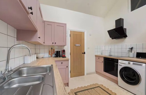 Patrixbourne Cabin | Wisteria Lodge - beautiful countryside retreat
