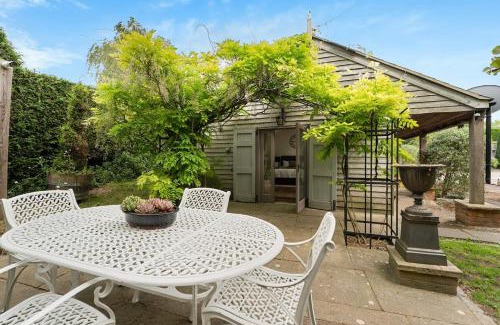 Patrixbourne House | Wisteria Lodge Dog friendly Countryside Escape