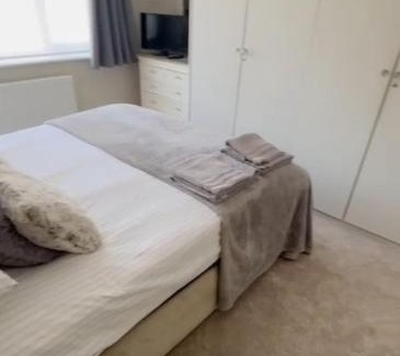 Henley-on-Thames Apartment | Wisteria Place