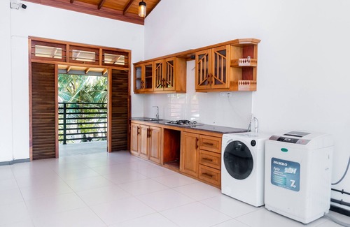 Galle Villa | Wit's End Vacation Home- Galle 10 minutes to the Galle Fort and beach