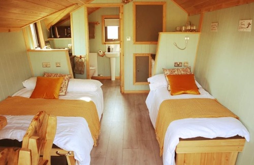 Newry Cabin | Witches Cabin - Mourne Mountains, Ireland