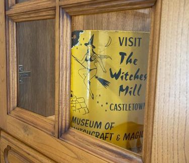 Castletown House | Witches Mill Castletown