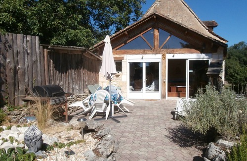 Lamonzie-Montastruc Cottage | With a golden lizard, Balneotherapy cottage in Dordogne