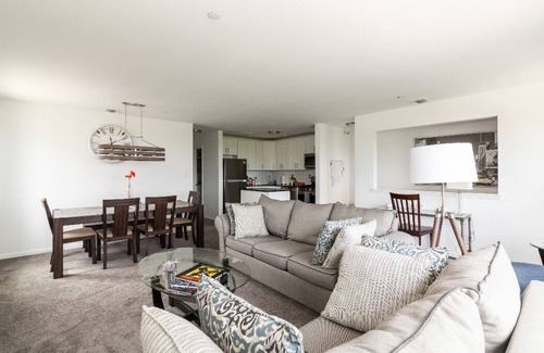 Queens Apartment | With all the comforts of Home