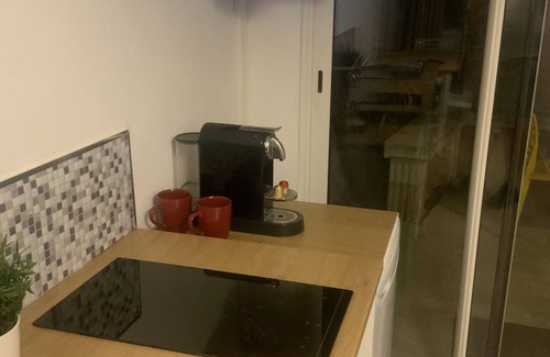 7th Arrondissement Apartment | With or without a car: shops, beaches, town centre, transport etc.