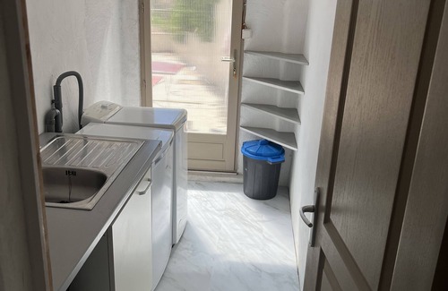 7th Arrondissement Apartment | With or without a car: shops, beaches, town centre, transport etc.