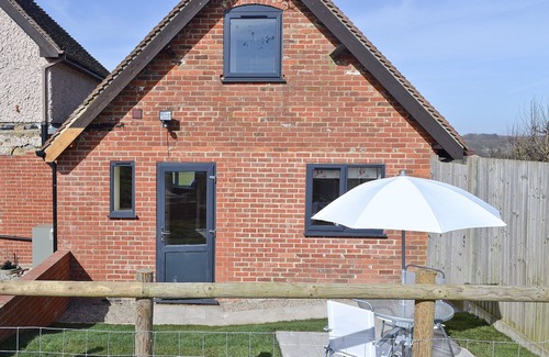 Nonington Cottage | Within easy reach of Canterbury and the coast, this comfortable annexe is perfect for couples.