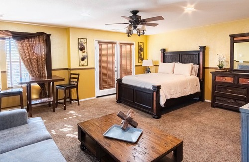 San Jacinto Apartment | Within short driving distance, of Palm Springs, Idyllwild, and Soboba casino.