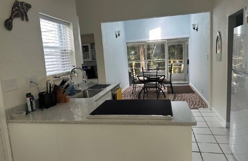 Yankeetown House | Withlacoochee River, boat dock available, pet friendly, 5 people.