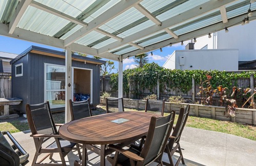 Foxton Beach House | Witsend - Foxton Beach Holiday Home