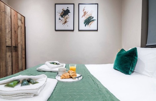 Forest Fields Apartment | Wiverton Apt #2 - Central Location - Free Parking
