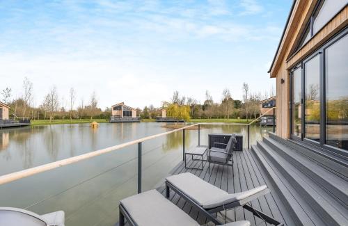 Frampton Resort | Woad Mill Lakeside Lodges