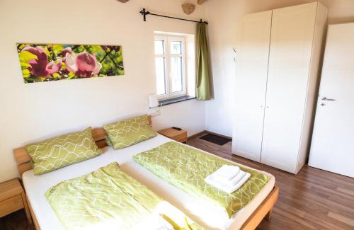 Kindenheim Apartment | "Wohnen im Garten der Sinne"