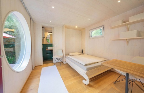Unterdießen Cabin | Wohnkubus mit Terrasse, Nähe Ammer-/starnberger See, Berge, Neuschwanstein