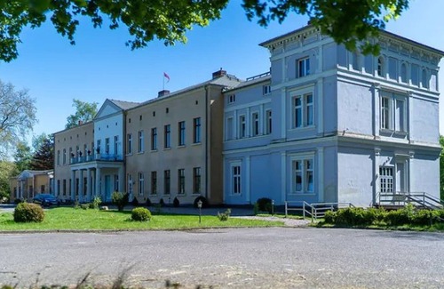 Semlow Apartment | Wohnstudio für 7 Personen im Schloss Semlow - Schloss Semlow mit Englischem Landschaftspark