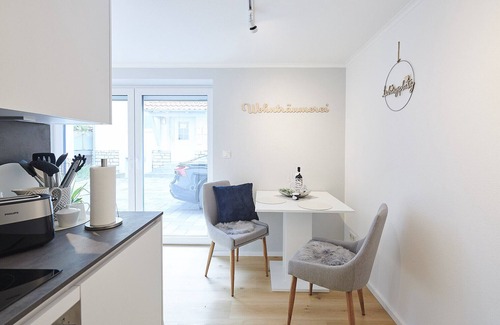 Holtensen Apartment | Wohnträumerei Design Apartment mit Netflix, kostenloses Wlan, Boxspringbett