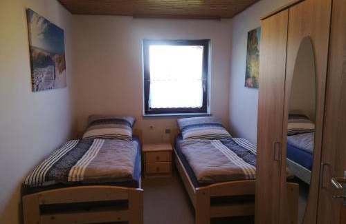 Hahnbach House | Wohnung-Haus für Arbeiter und Monteure bis 11 Personen Amberg