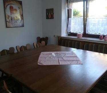 Hahnbach House | Wohnung-Haus für Arbeiter und Monteure bis 11 Personen Amberg