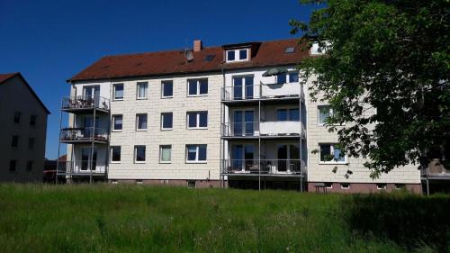 Lelkendorf Apartment | Wohnung in Lelkendorf mit Großem Balkon - b48801