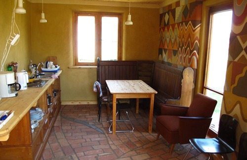 Buchberg Cabin | Wohnwagen 2 - Raum Rechts - Wohnwagen im Wangeliner Garten mit Sommerküchen - Nutzung