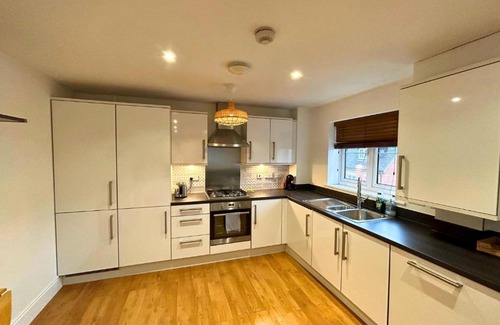 Bracknell Apartment | Wokingham Spectacular 2 Bedroom Penthouse